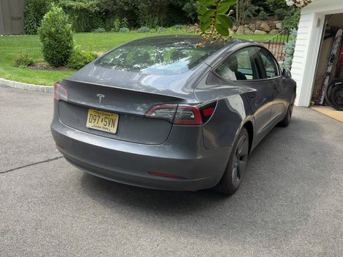Used 2023 Tesla Model 3 Standard Range RWD image 3