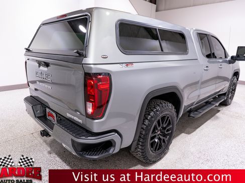 Used 2023 GMC Sierra 1500 Elevation w/ Preferred Package AWD/4WD image 5