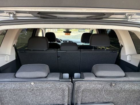 Used 2024 Volkswagen Tiguan S image 8