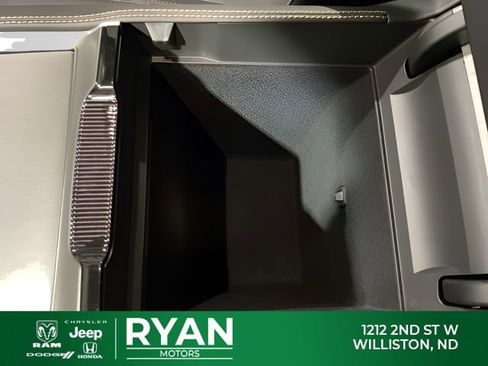 New 2026 Jeep Grand Wagoneer L Limited AWD/4WD image 41