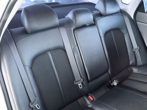 Used 2018 Kia Optima S image 34