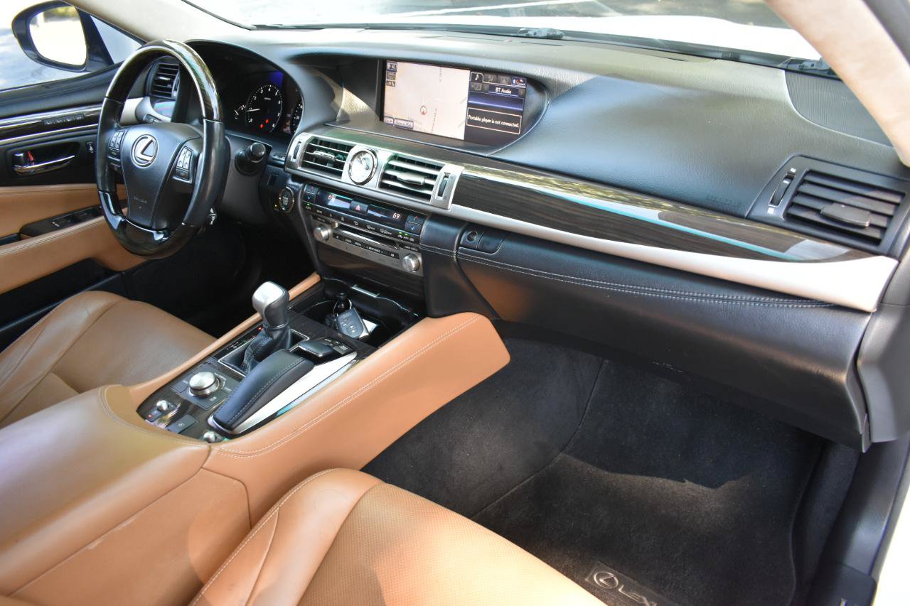 Used 2014 Lexus LS 460 w/ Comfort Package RWD image 13