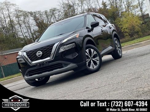 Used 2021 Nissan Rogue SV image 12