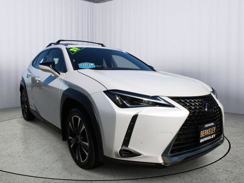 Used 2021 Lexus UX 250h w/ Accessory Package (Z2) AWD/4WD image 1