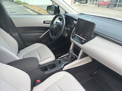 Used 2025 Toyota Corolla Cross L FWD image 14