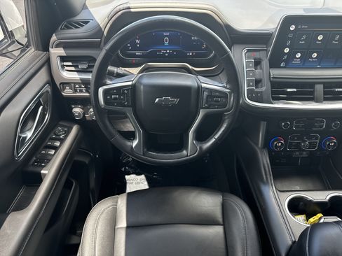 Used 2022 Chevrolet Tahoe Z71 w/ Luxury Package AWD/4WD image 14