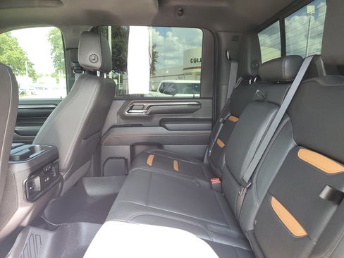 Used 2024 GMC Sierra 3500 AT4 w/ AT4 Premium Plus Package AWD/4WD image 11