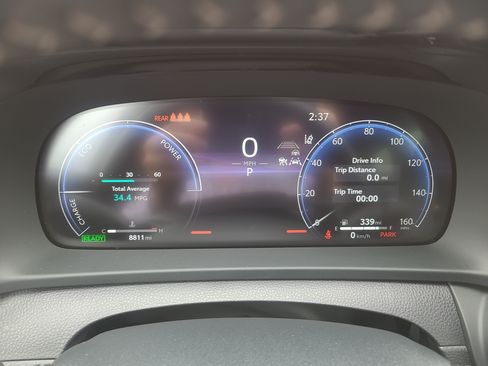 Certified 2025 Toyota Crown Signia AWD/4WD image 22
