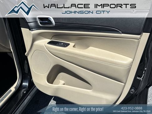 Used 2021 Jeep Grand Cherokee Limited AWD/4WD image 37