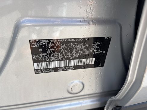 Used 2014 Toyota RAV4 XLE image 21