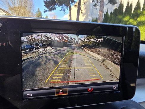 Used 2017 Mercedes-Benz C 300 4MATIC Sedan image 12