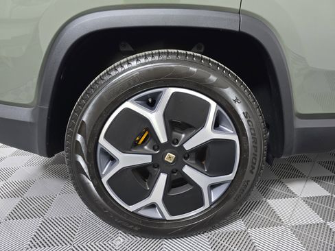 Used 2024 Rivian R1S Launch Edition AWD/4WD image 12