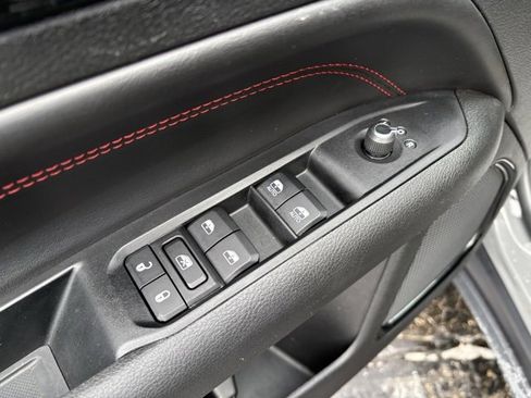 Used 2022 Jeep Compass Trailhawk w/ Trailhawk Convenience Group image 21