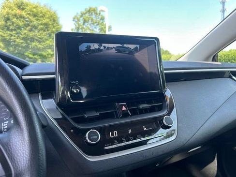 Used 2025 Toyota Corolla LE FWD image 24