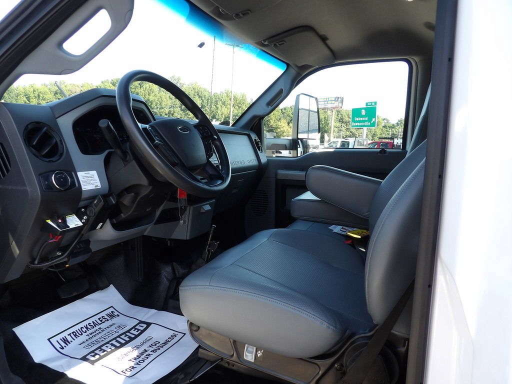 Used 2025 Ford F650 2WD Regular Cab Super Duty image 28