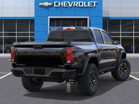 Used 2026 Chevrolet Colorado ZR2 w/ Technology Package AWD/4WD image 4
