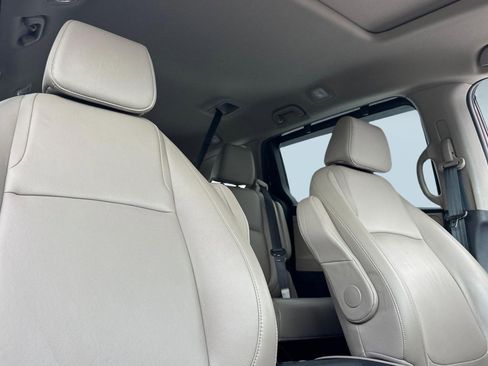 Certified 2018 Honda Odyssey EX-L image 31