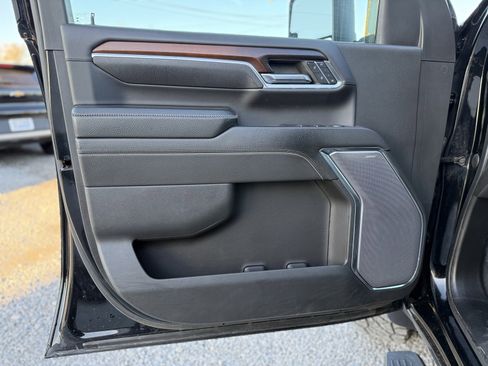 Used 2024 GMC Sierra 2500 Denali w/ Denali Reserve Package image 13