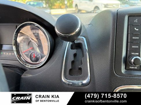 Used 2014 Dodge Grand Caravan SXT w/ UConnect Hands-Free Group FWD image 19