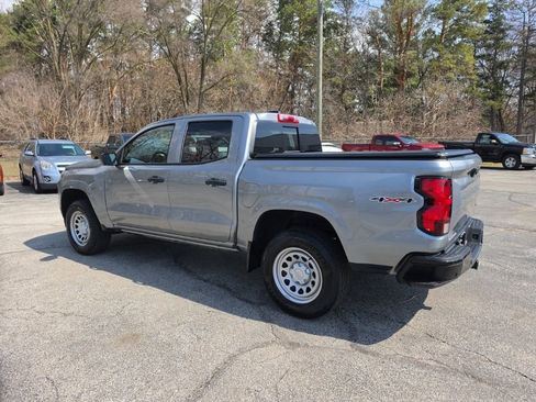 Used 2025 Chevrolet Colorado W/T w/ WT Convenience Package II image 4