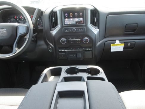 New 2026 Chevrolet Silverado 1500 Custom Trail Boss w/ LPO, Dark Essentials Package AWD/4WD image 16