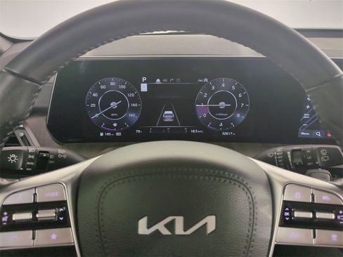 Used 2023 Kia Telluride SX image 36