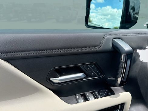 Used 2026 GMC Hummer EV SUV AWD/4WD image 9