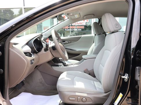 Certified 2025 Chevrolet Malibu LT FWD image 11