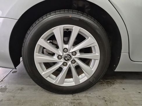 Used 2022 Toyota Camry LE image 12