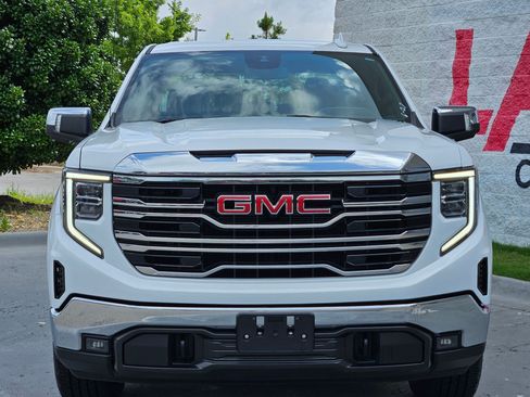 Used 2023 GMC Sierra 1500 SLT AWD/4WD image 2