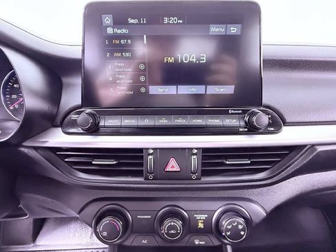 Used 2021 Kia Forte LXS FWD image 8