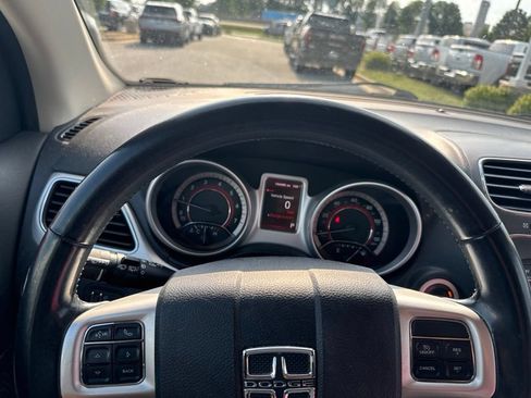 Used 2020 Dodge Journey SE w/ SE Popular Equipment Group FWD image 16