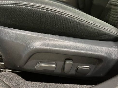 Used 2017 Subaru Outback 2.5i Premium image 37