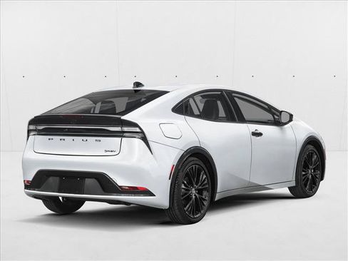 New 2026 Toyota Prius Plug-In Hybrid FWD image 2