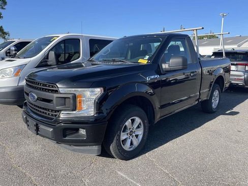 Used 2018 Ford F150 XL w/ Equipment Group 101A Mid RWD image 3