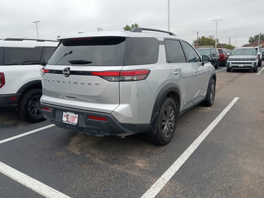 Used 2024 Nissan Pathfinder SV FWD image 4