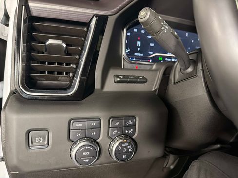 Used 2025 GMC Sierra 3500 Denali Ultimate AWD/4WD image 42