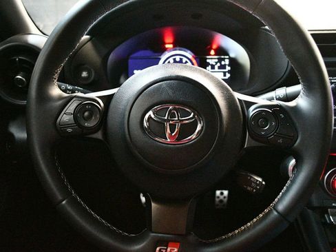 Used 2023 Toyota GR86 Premium image 33