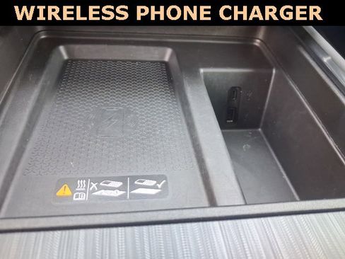 Used 2024 GMC Acadia AT4 w/ LPO, Floor Liner Package image 7