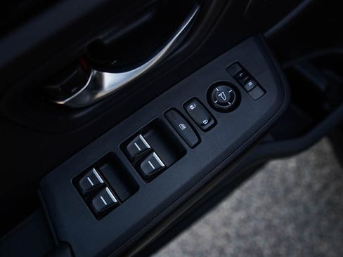 New 2025 Honda Pilot EX-L image 18