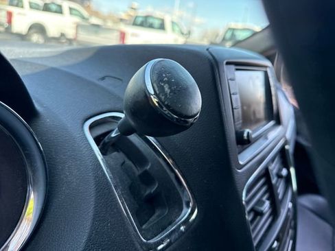 Used 2016 Dodge Grand Caravan R/T image 30