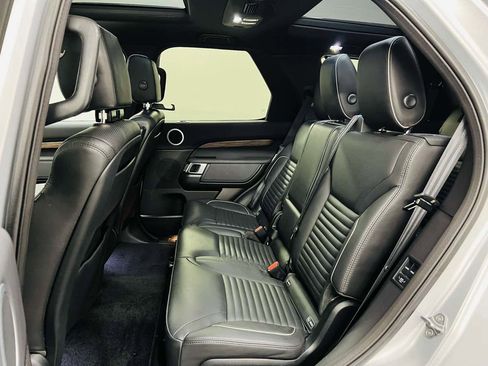 Used 2018 Land Rover Discovery HSE AWD/4WD image 21