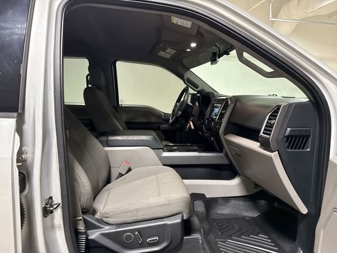 Used 2015 Ford F150 XLT w/ Equipment Group 302A Luxury AWD/4WD image 21