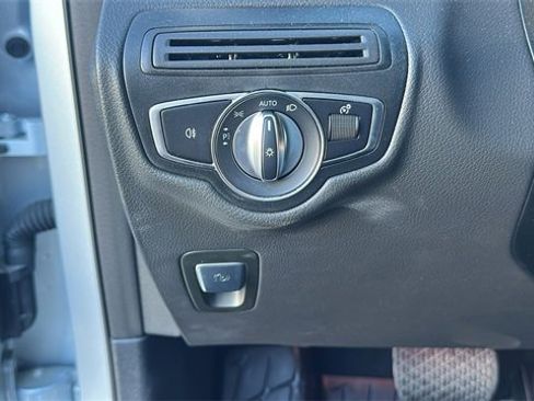 Certified 2022 Mercedes-Benz GLC 300 4MATIC image 17