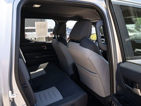 Used 2025 Toyota Tacoma TRD Sport AWD/4WD image 19