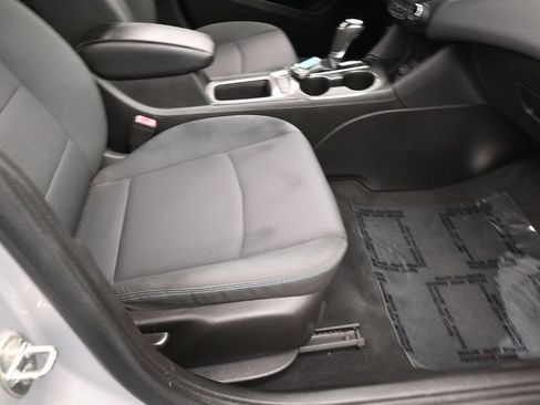 Used 2019 Chevrolet Cruze LT w/ RS Package FWD image 37