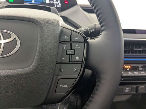 Used 2026 Toyota Prius Plug-In Hybrid FWD image 19