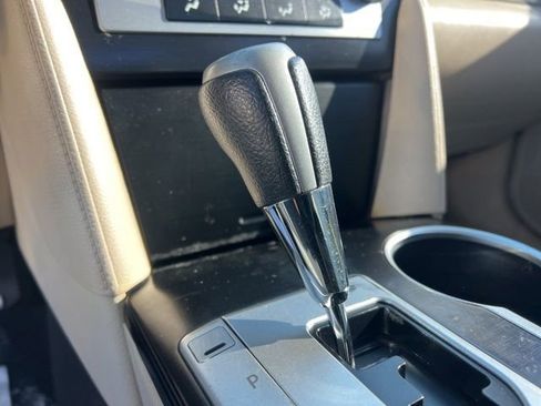 Used 2014 Toyota Camry SE image 20