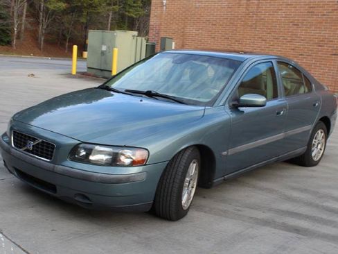 Used 2004 Volvo S60 2.4 image 2