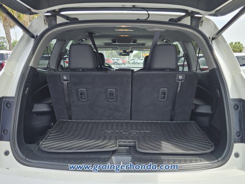 Used 2021 Honda Pilot Touring image 13